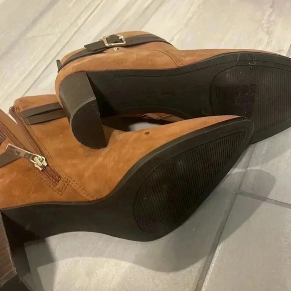 New brown ankle boots - Picture 4 of 4